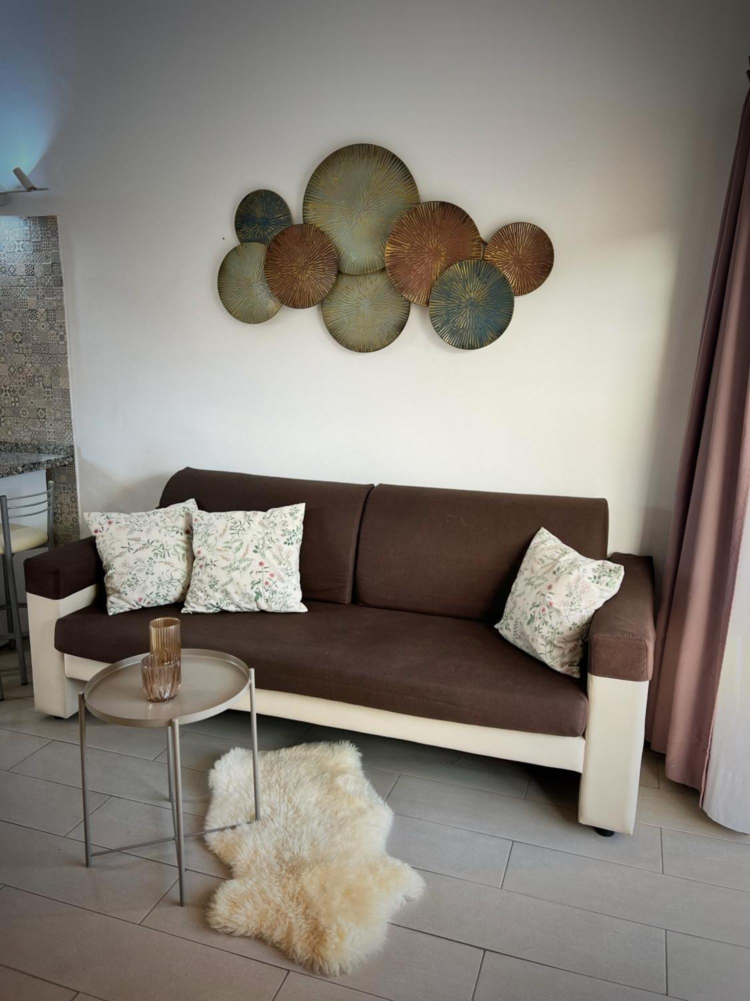 Buzzstays: 1-bed Bungalow, Garden, Near Yumbo & * Maspalomas (Gran Canaria)