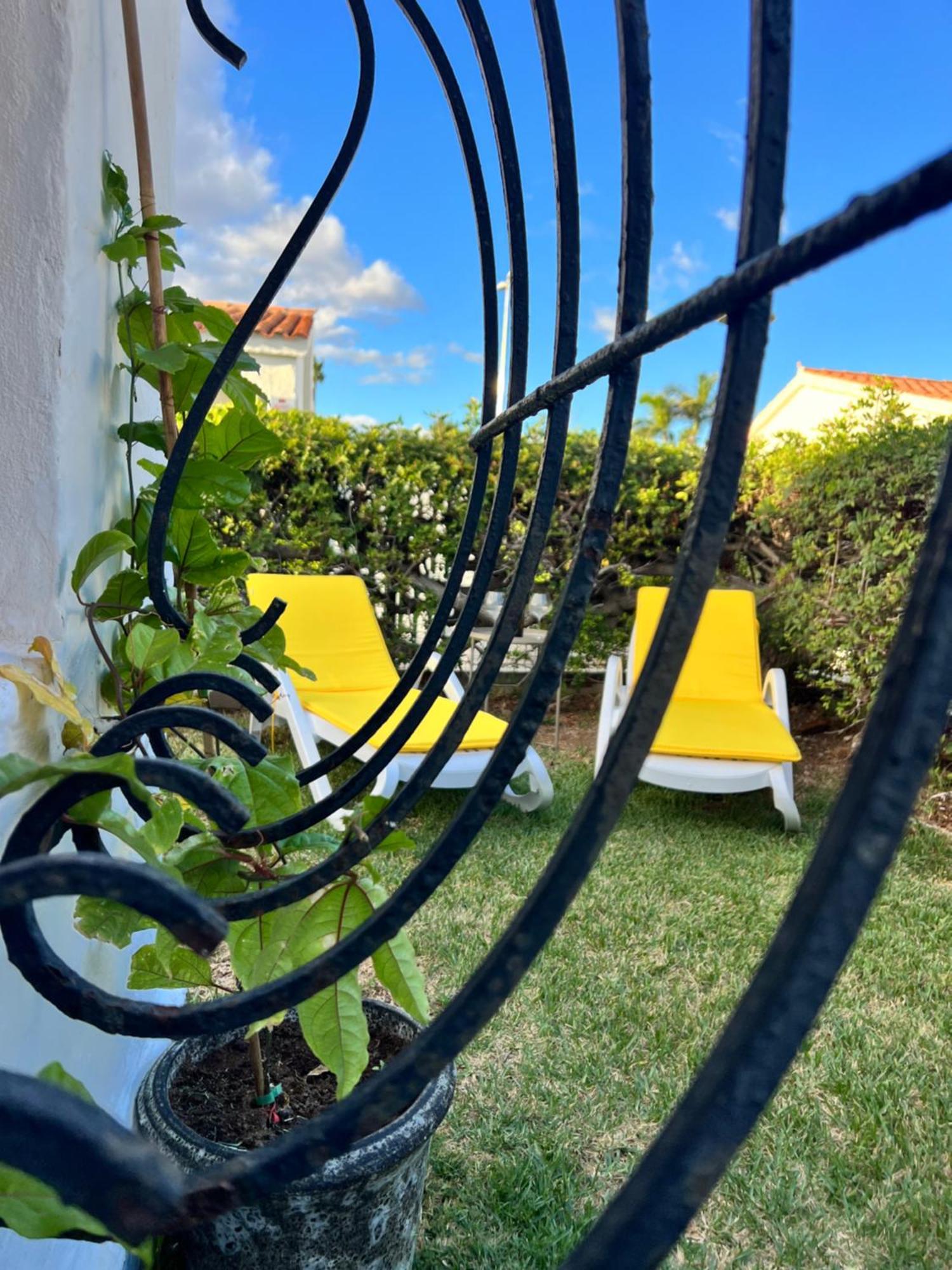 Buzzstays: 1-bed Bungalow, Garden, Near Yumbo & *